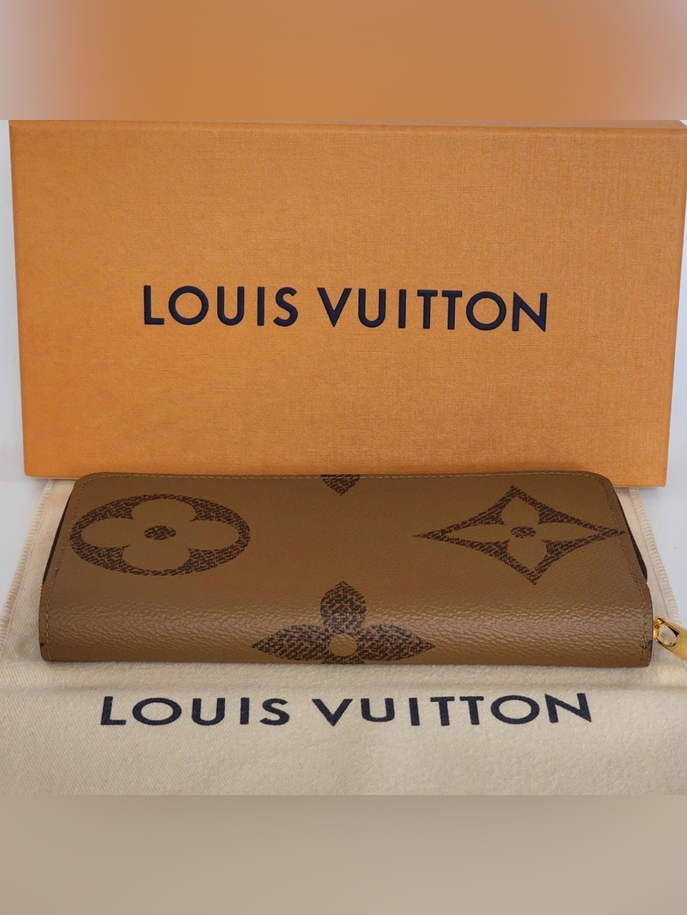 Louis Vuitton Reverse Monogram Giant Zippy Wallet 🌟 - Picture 6 of 11